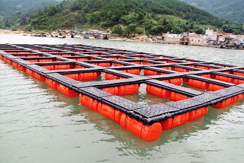 塑膠漁排設備 海洋防滑踏步板生產(chǎn)線 PE方管護欄生產(chǎn)設備